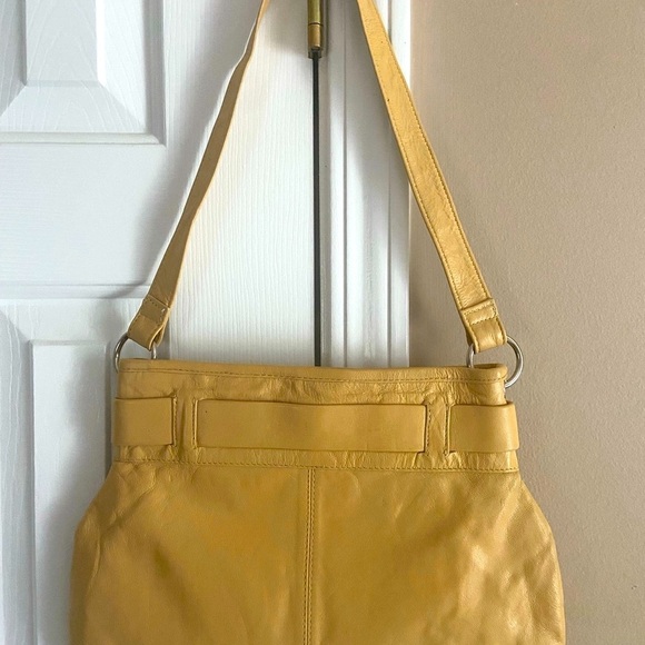 Genuine Leather Butter Yellow Bow Purse Shoulder Bag - Picture 2 of 6